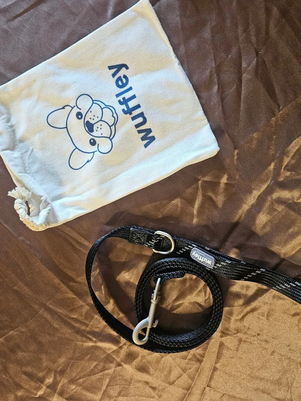 Wuffley Black Nylon Dog Leash with Drawstring Storage Bag